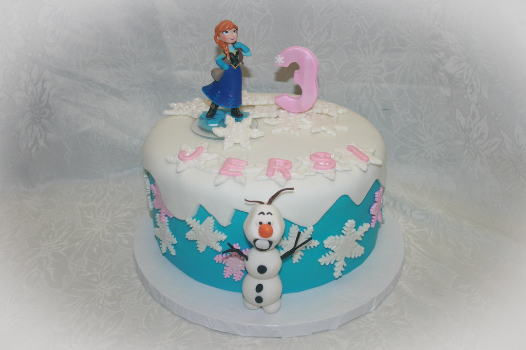 Pink "Frozen" 3rd Birthday cake Chocolate cake filled with… Flickr