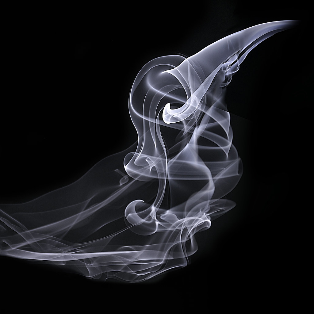 The Raven's Ghost Smoke close up using single off