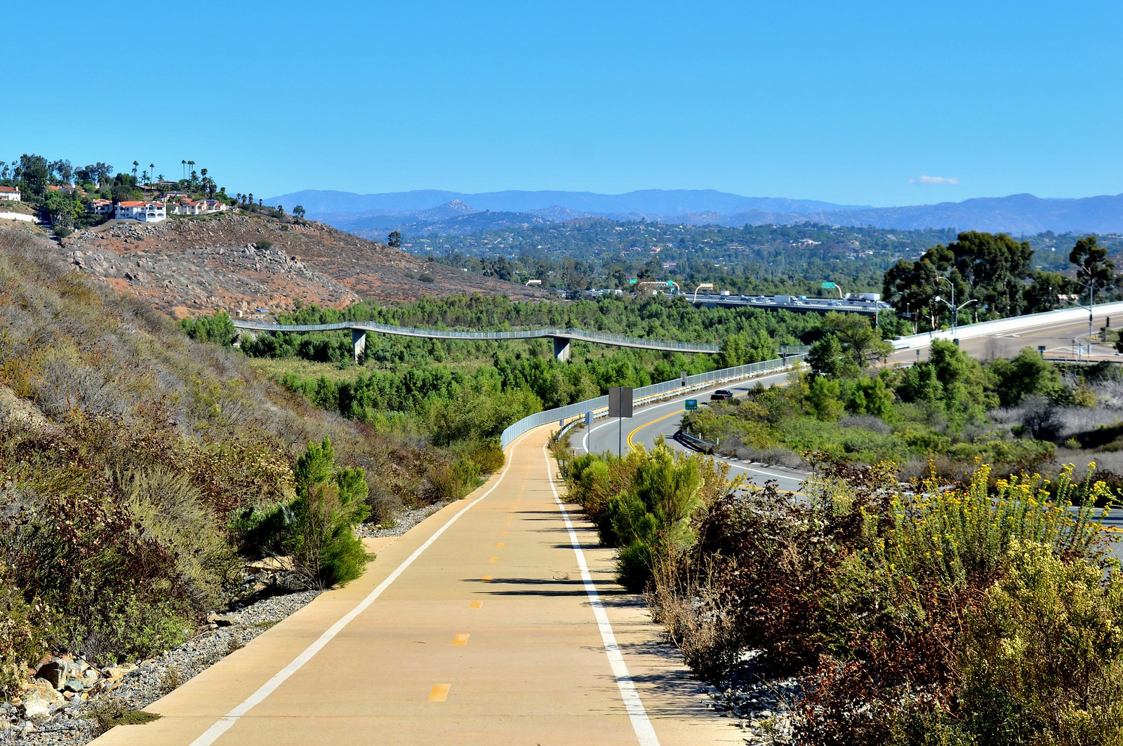 How Lake Hodges Bridge Reveals the Drought in California » Roselinde on