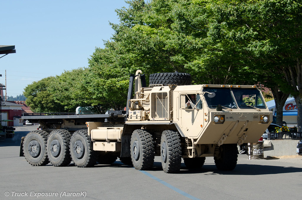 Oshkosh PLS M1075A1 2015 Military Vehicle Show at the Puya… Flickr