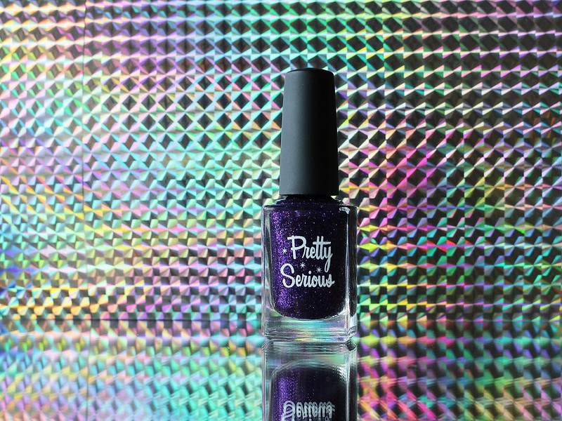 Pretty Serious Purple Monkey Dishwasher Túl a pasztellen