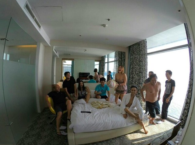 HOTEL REVIEW Our Royal Staycation at Hotel H20 Manila
