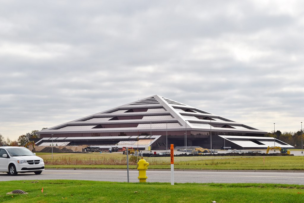 Steelcase Pyramid to 5Billion Switch Data Center Grand Rapids