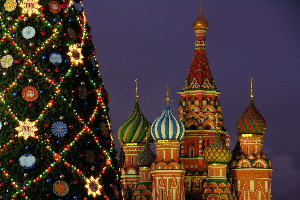 Merry Christmas from Moscow! St. Basil at Red Square, in M… Flickr