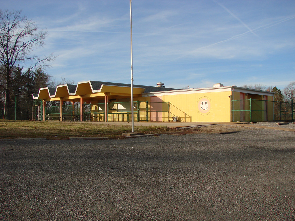 Pool building Belleville, IL Darren Snow Flickr