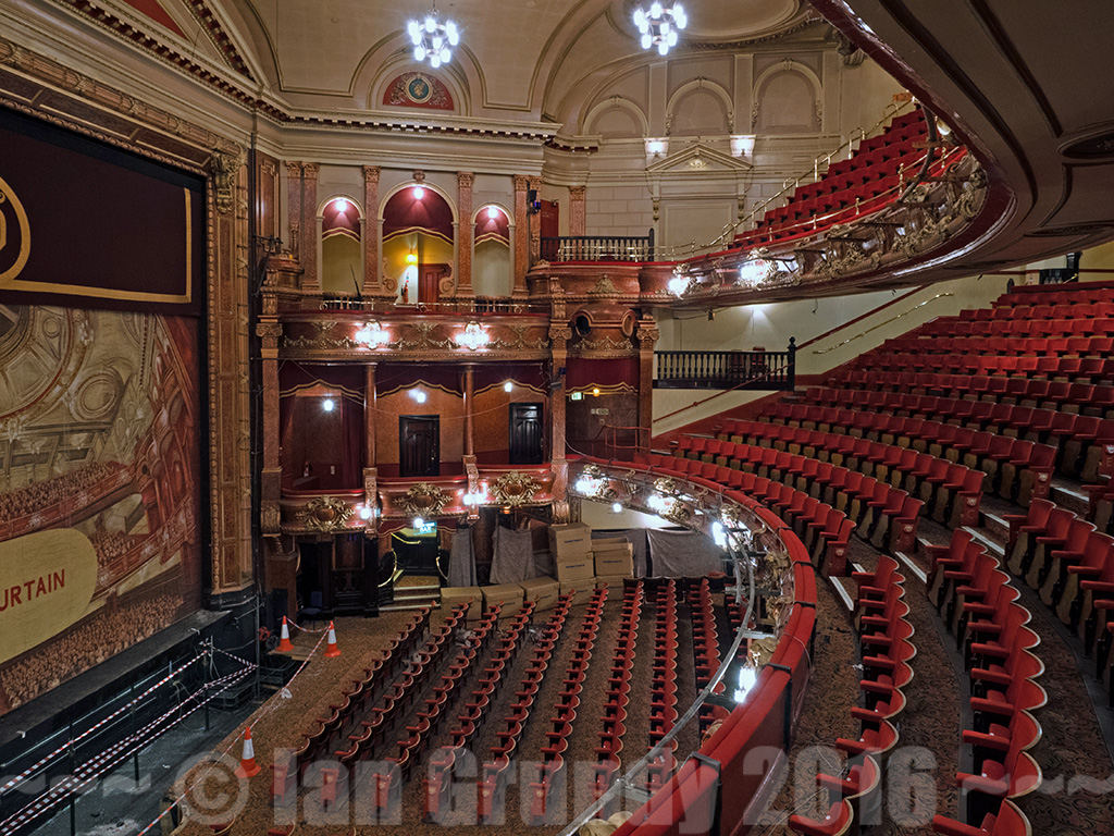 Victoria Palace 3650 Victoria Palace Theatre, London. A si… Flickr