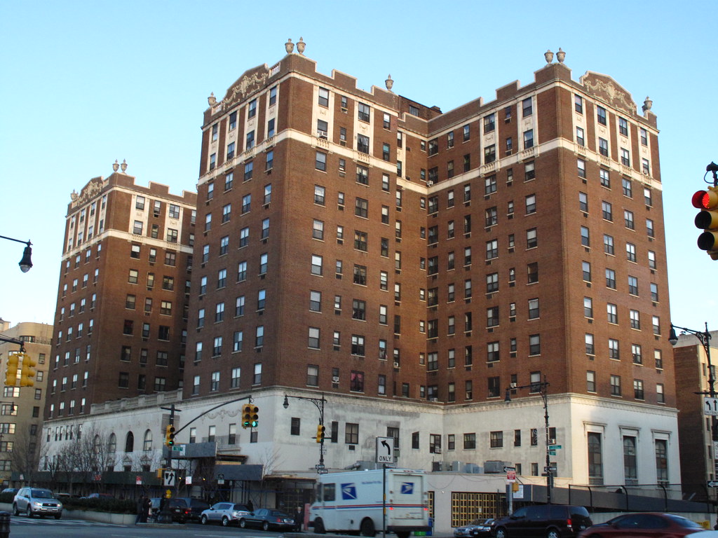 Concourse Plaza Hotel, 900 Grand Concourse Grand Concourse… Flickr
