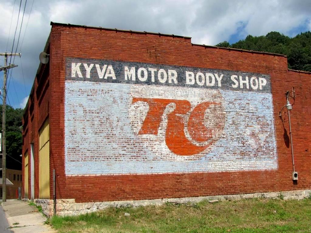 KYVA Motor Body Shop, Whitesburg, KyRC Cola Your views a… Flickr