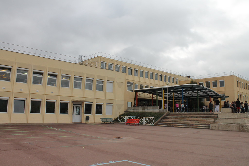 Collège de La Vaucouleurs ManteslaVille Département des Yvelines