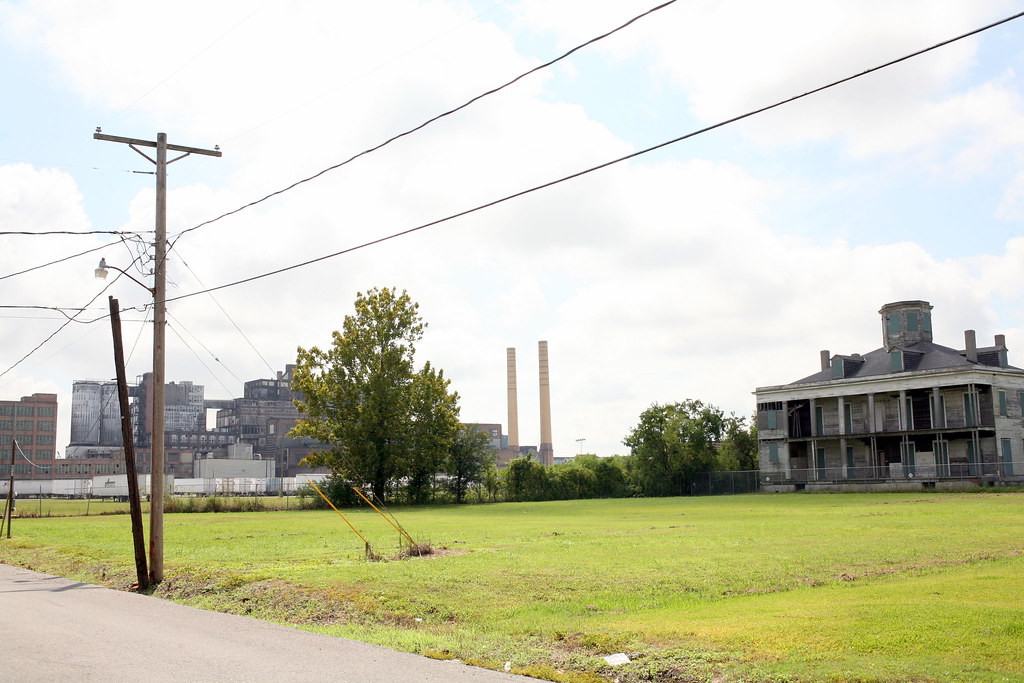 Le Beau Plantation Arabi, Louisiana LeBeau Plantation Ar… Flickr
