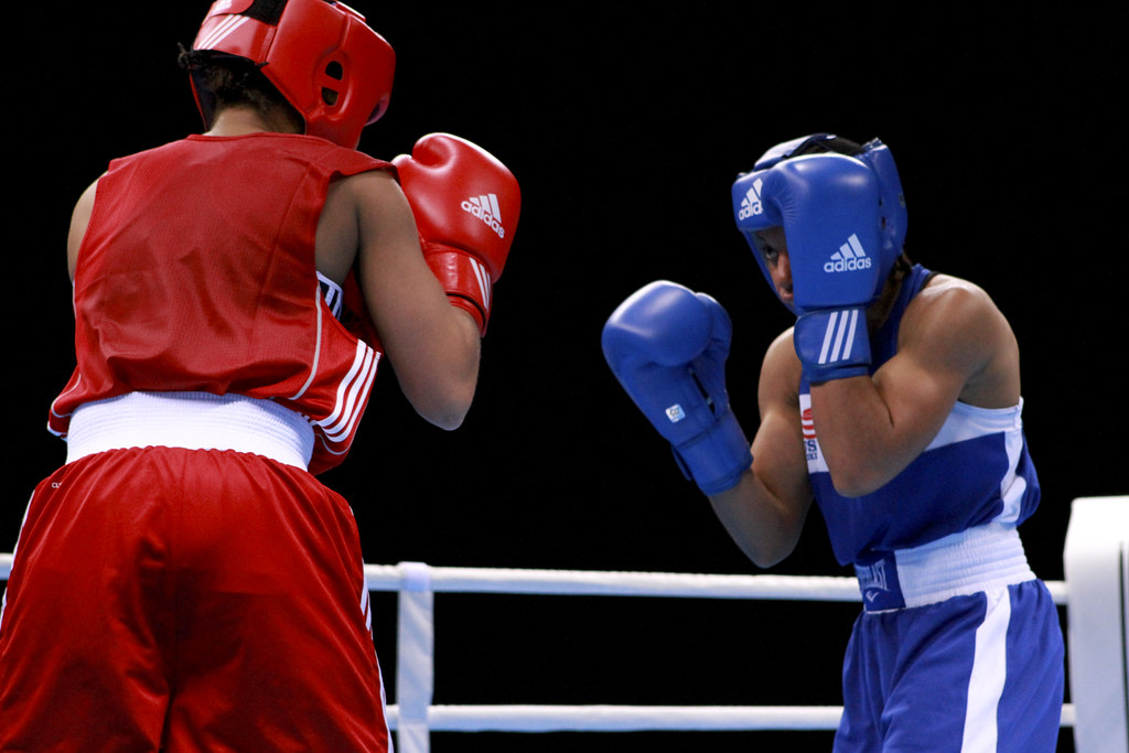 USA's Queen Underwood and Team GB's Natasha Jones in actio… Flickr