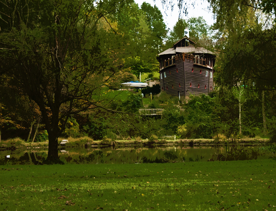 BoatHouse_Color A house shaped like a boat on Sigmund Rd … Flickr