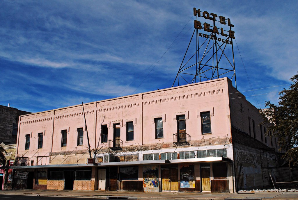 Hotel Beale, Kingman Arizona Once the jewel of Kingman, th… Flickr