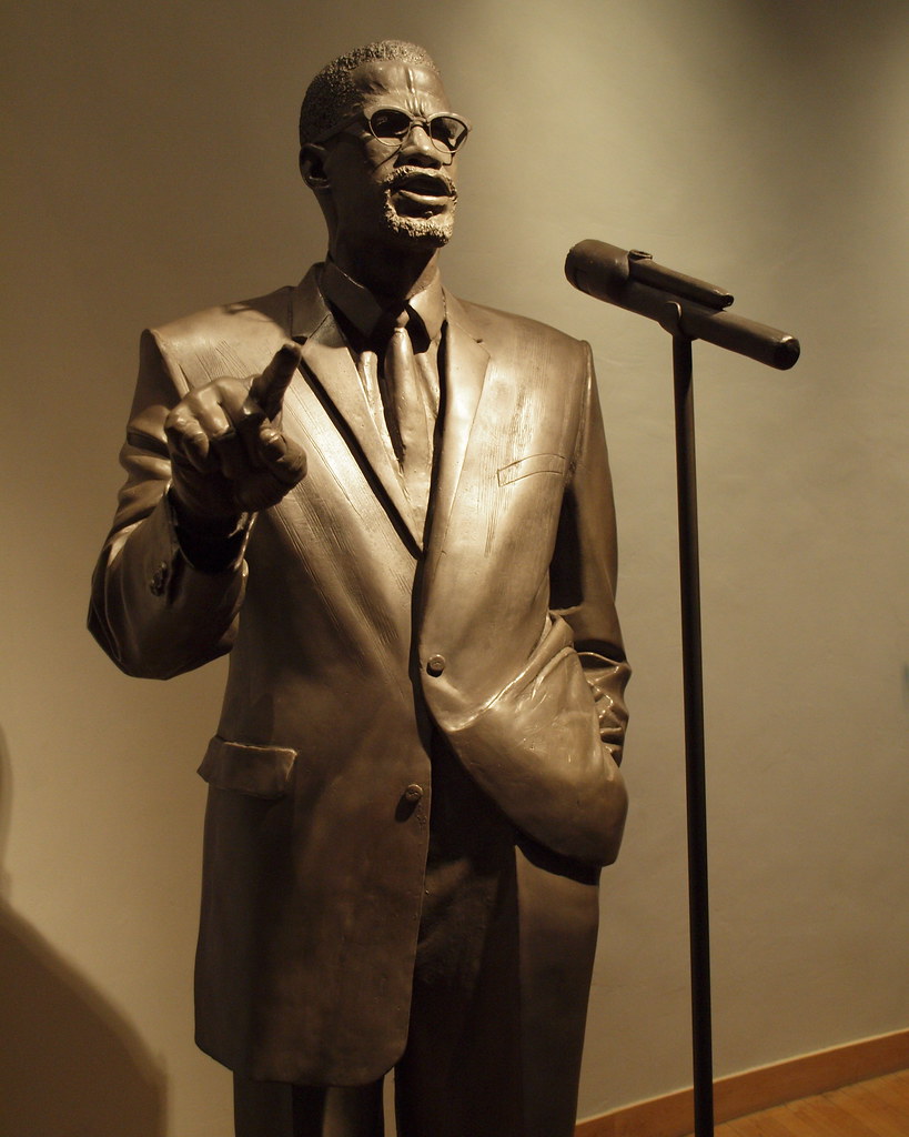 Malcolm X Statue, Shabazz Memorial and Educational Center,… Flickr