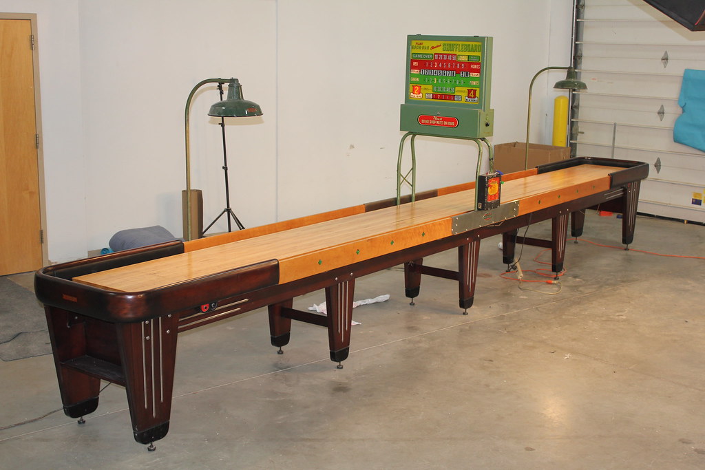 Antique Rock Ola Shuffleboard Notice the original score un… Flickr