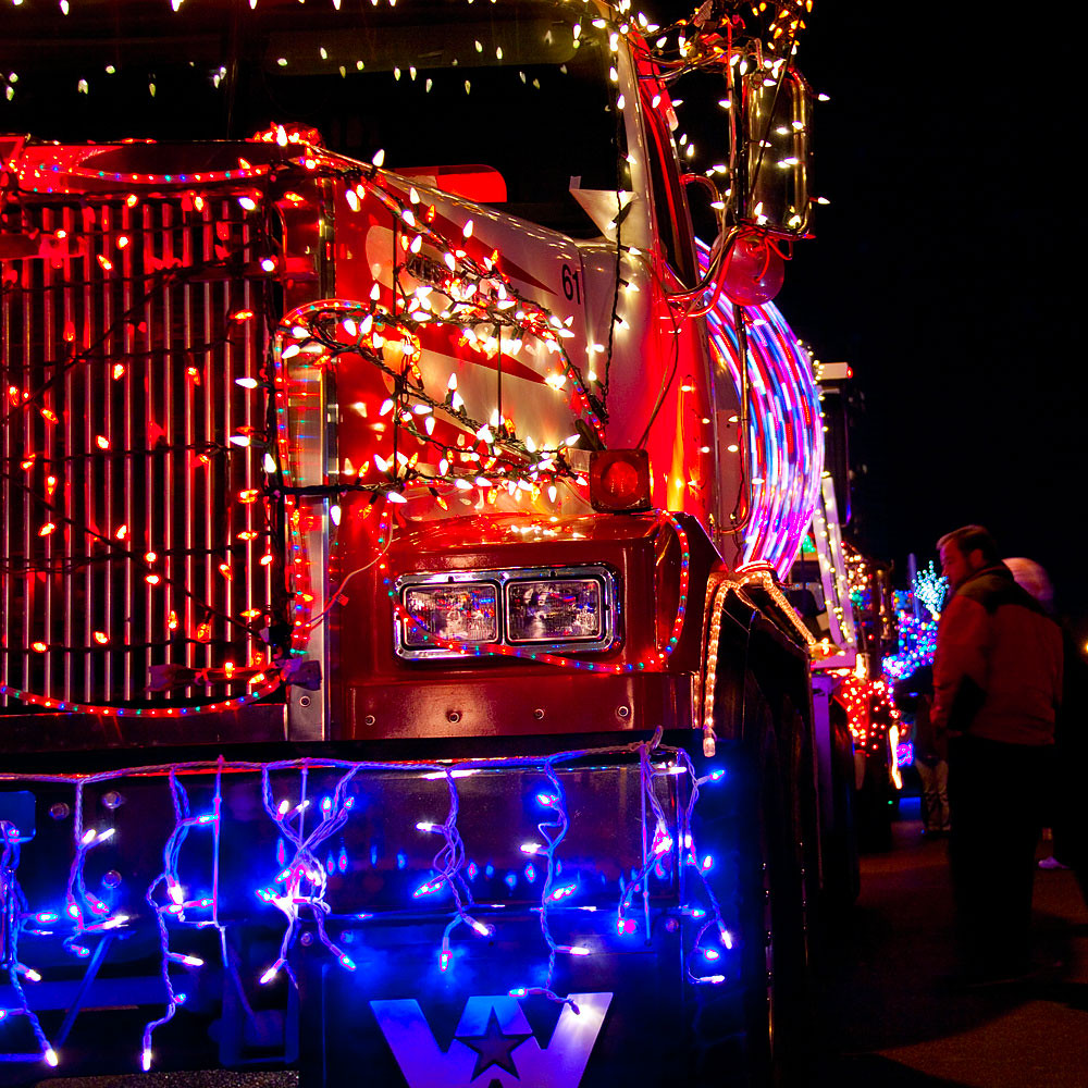 big bright rig Big Rig truck parade of Christmas lights, S… Flickr