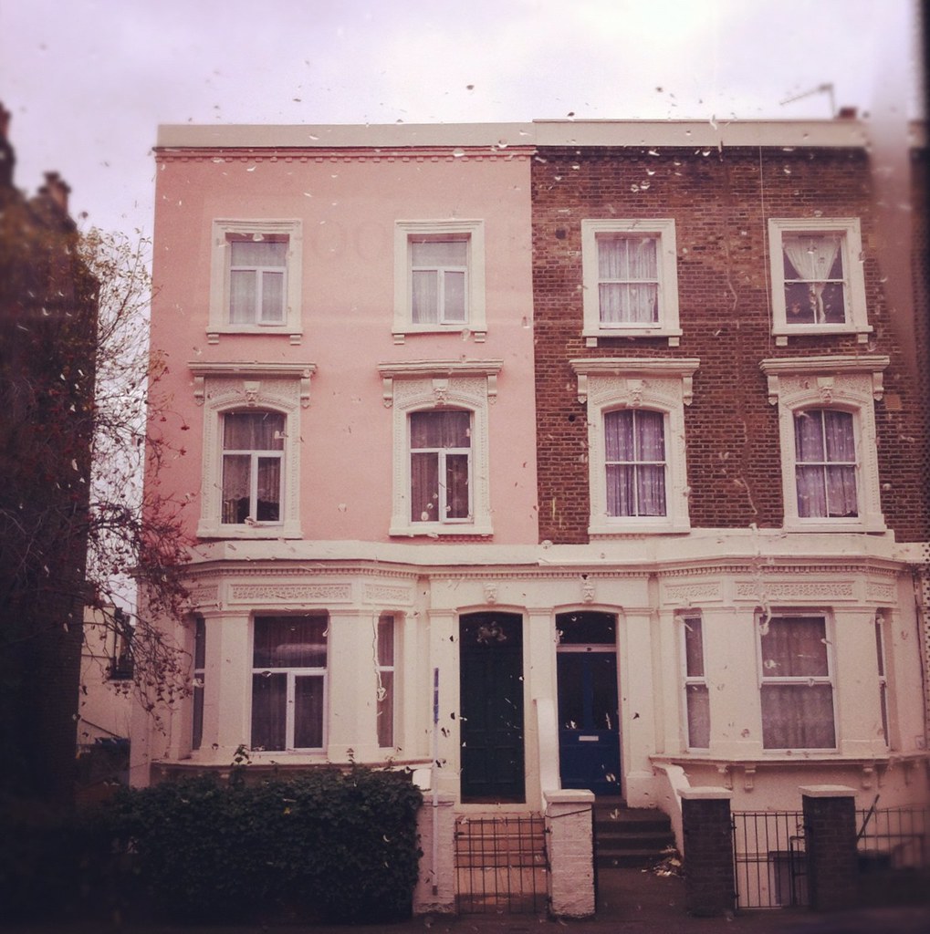 little london apartments Taken during a bus tour through s… Flickr