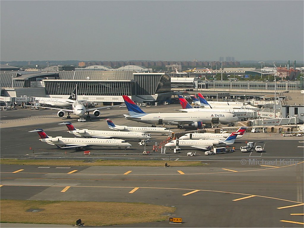 The Delta Terminal at New York JFK airport 19th July 2008.… Flickr