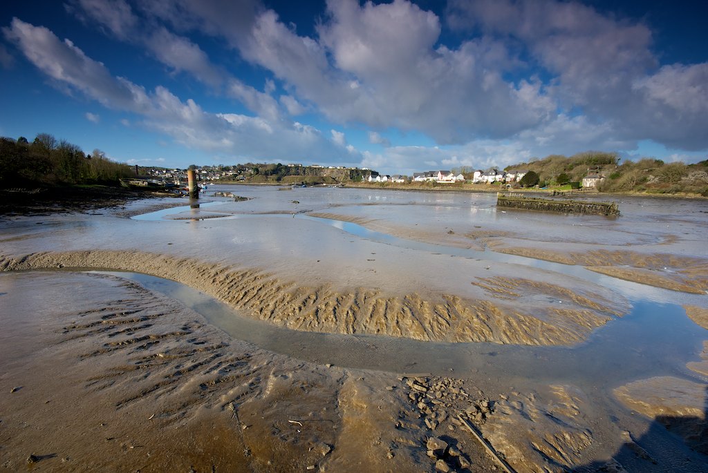 Low tide at Hooe Lake Plymouth Peter Curno Flickr