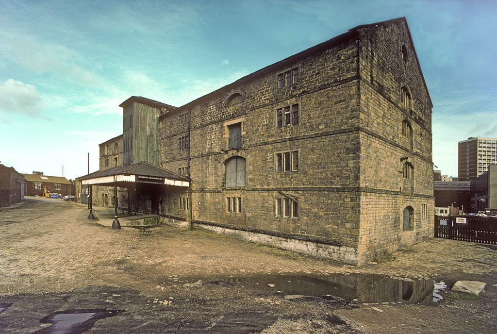 Leeds Leeds Liverpool Warehouse Granary Wharf 1989 Flickr