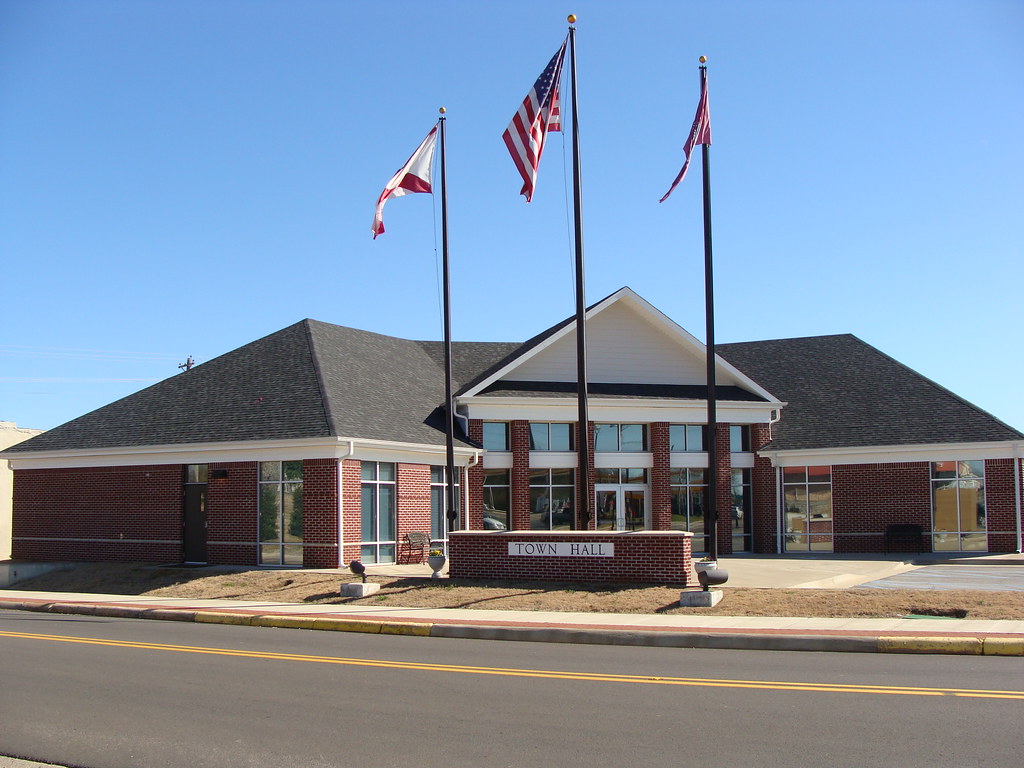 Rogersville, Al. Town Hall 2010 Population1,257. Flickr