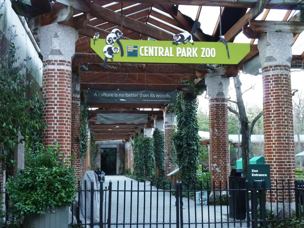 Entrance, Central Park Zoo, New York Roslyn Russell Flickr