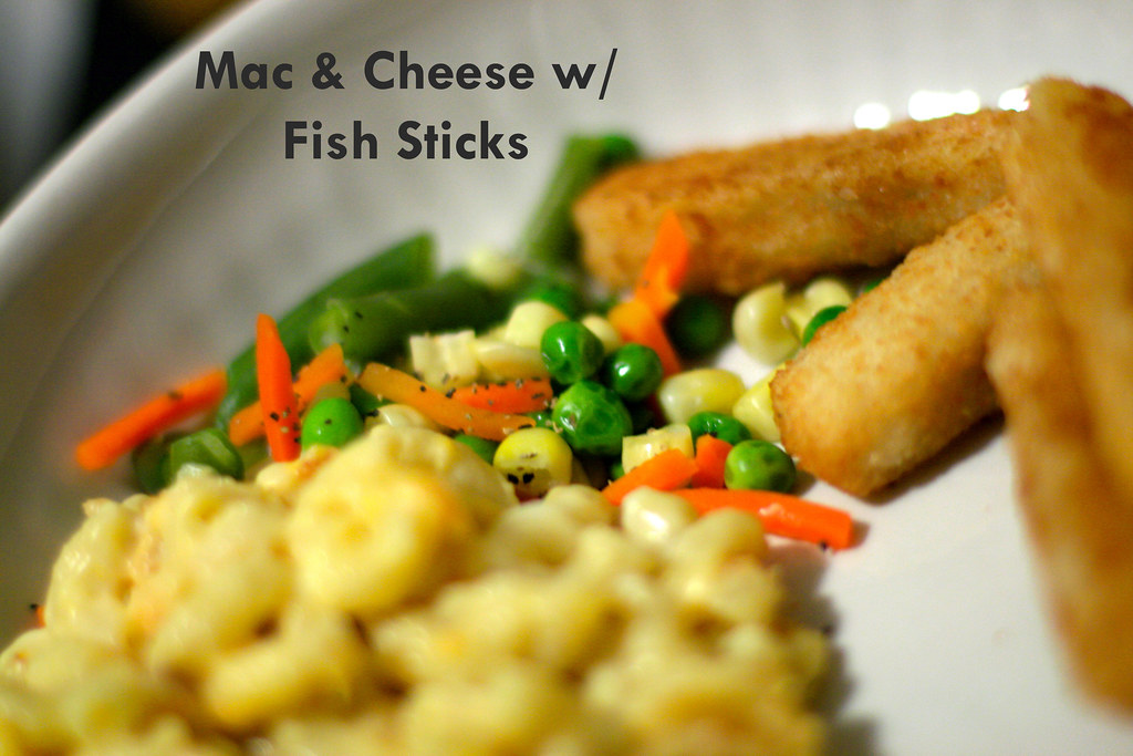 Mac & Cheese w/ Fish Sticks Blogged nerdnest.blogspot.co… Flickr