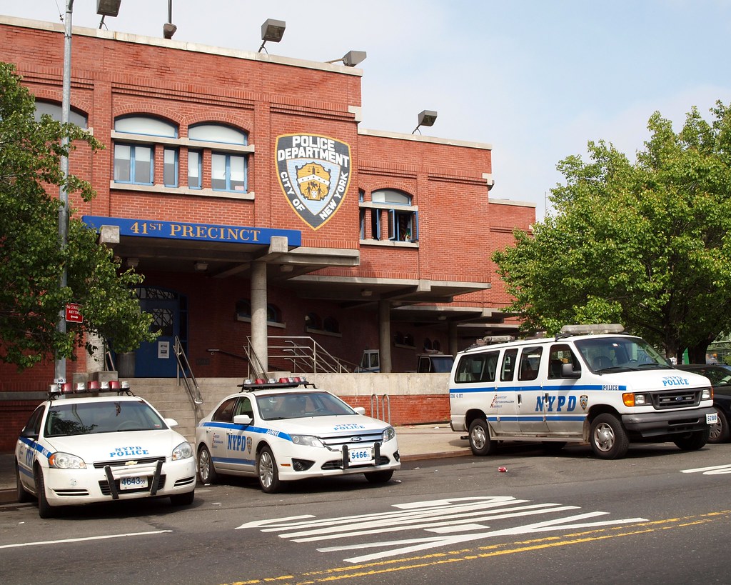 P041 NYPD Police Station Precinct 41, Longwood, Bronx New … Flickr