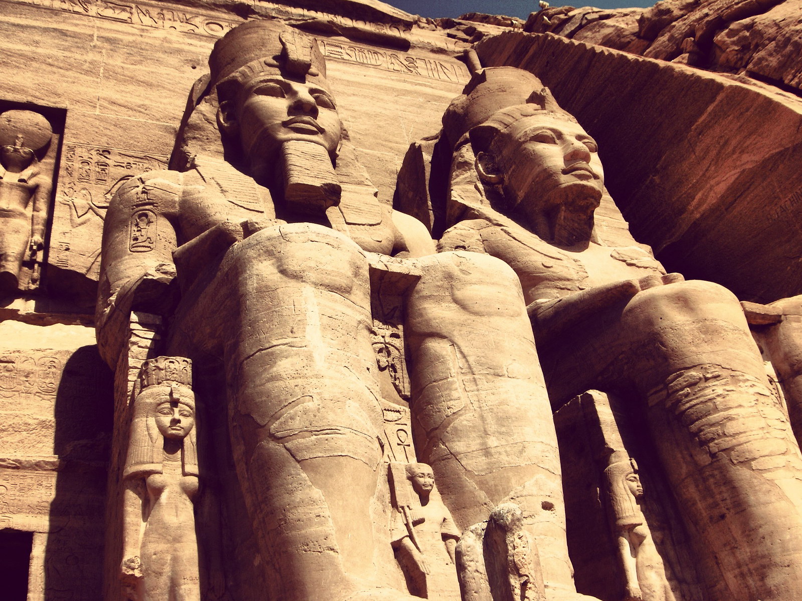 Rare Picture of an early Egyptian Sphinx before their noses were blown