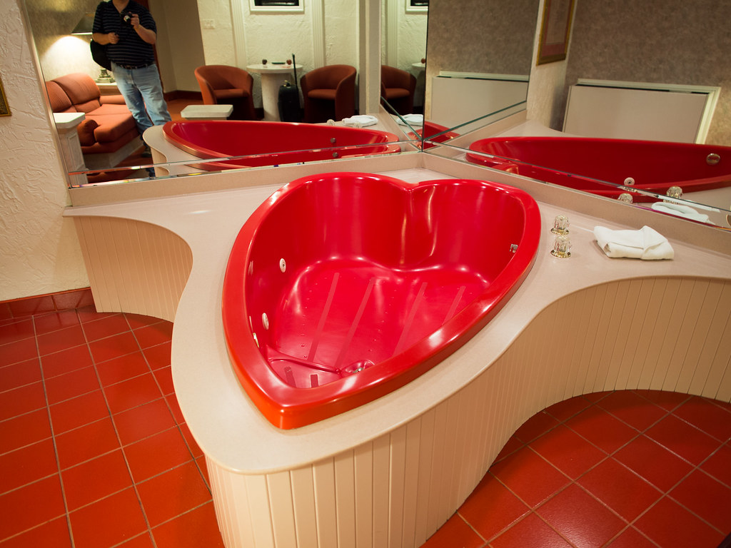 Monster The "Monster" sized heartshaped hot tub in our ro… Flickr