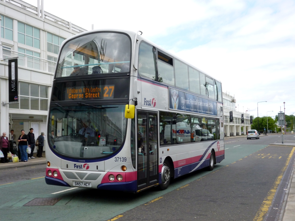 First Scotland East 37139 SN57HCY Livingston bus terminal Flickr