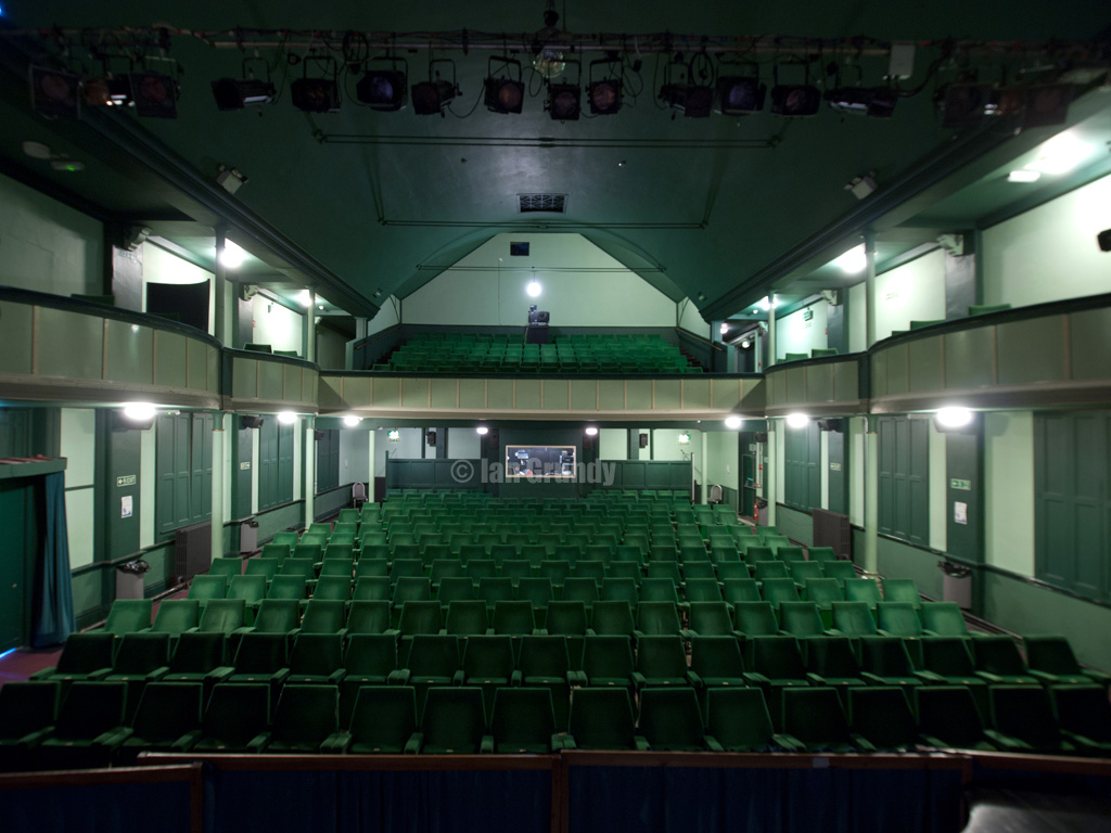 Whitby Pavilion 9545 Pavilion Theatre Whitby. Little chang… Flickr