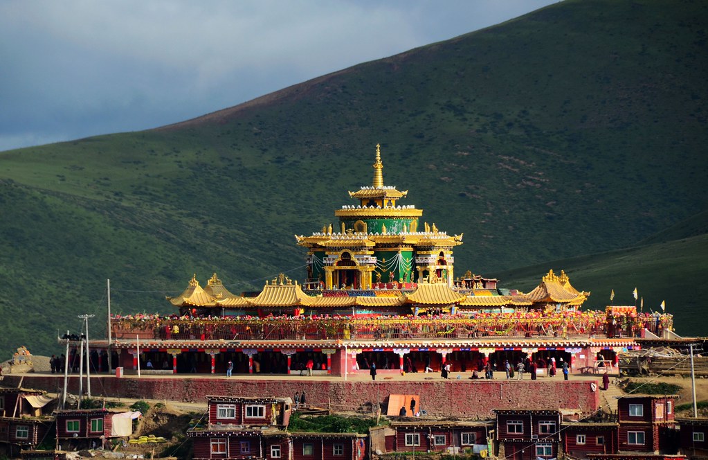 Tibetan Monastery The world's largest Buddhist Institute "… Flickr