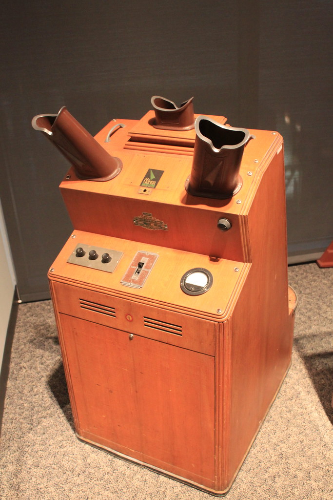 Shoe Store XRay Machine Taken at the Minnesota Science Mu… Flickr