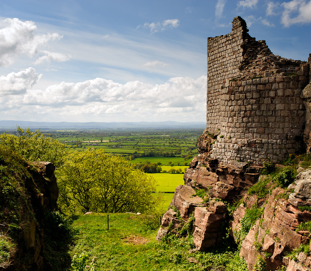 Cheshire landscape from Beeston Castle Part of the ruins o… Flickr
