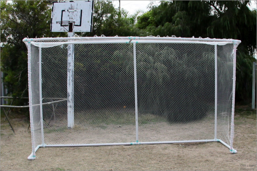 DIY Hockey equipment (1) These hockey goals are internally… Flickr