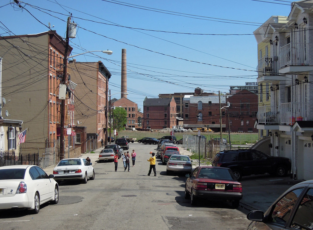 Reminds me of one of my favorite 1970s Jersey City photos,… Flickr