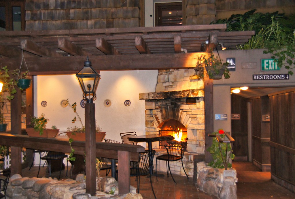 Interior of Hog's Breath Inn Carmel CA The Hog's Breath I… Flickr