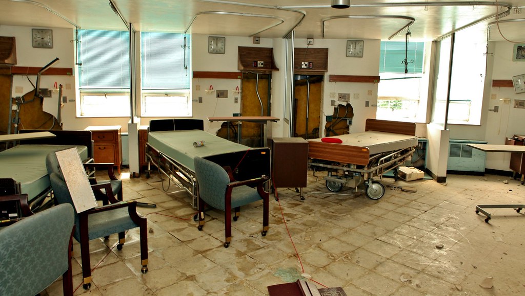 Abandoned Hospital Monsour Medical Center (18) Darryl Moran Flickr