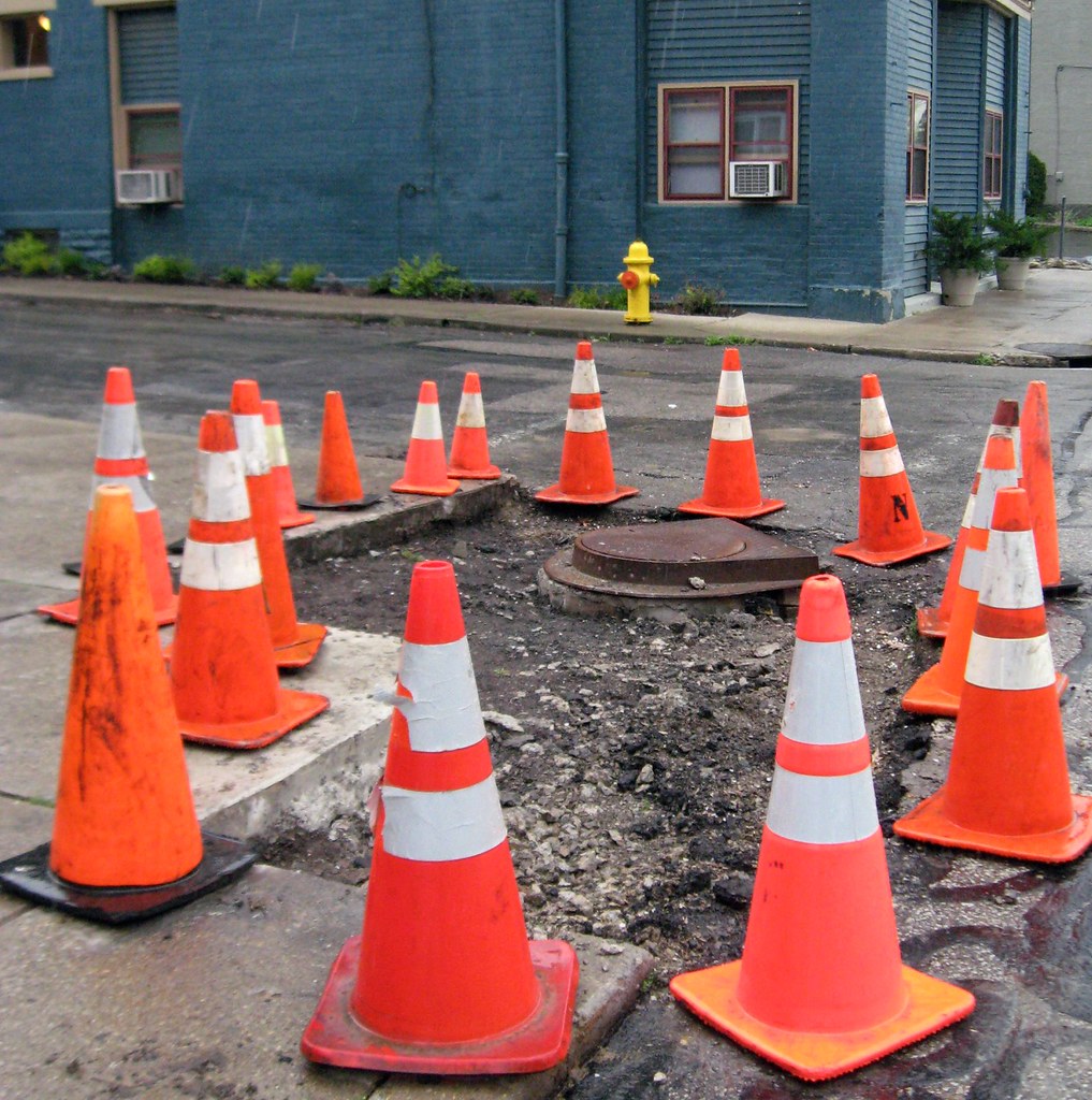 The Traffic Cones Move In colony of cones road gang pyrami… Flickr