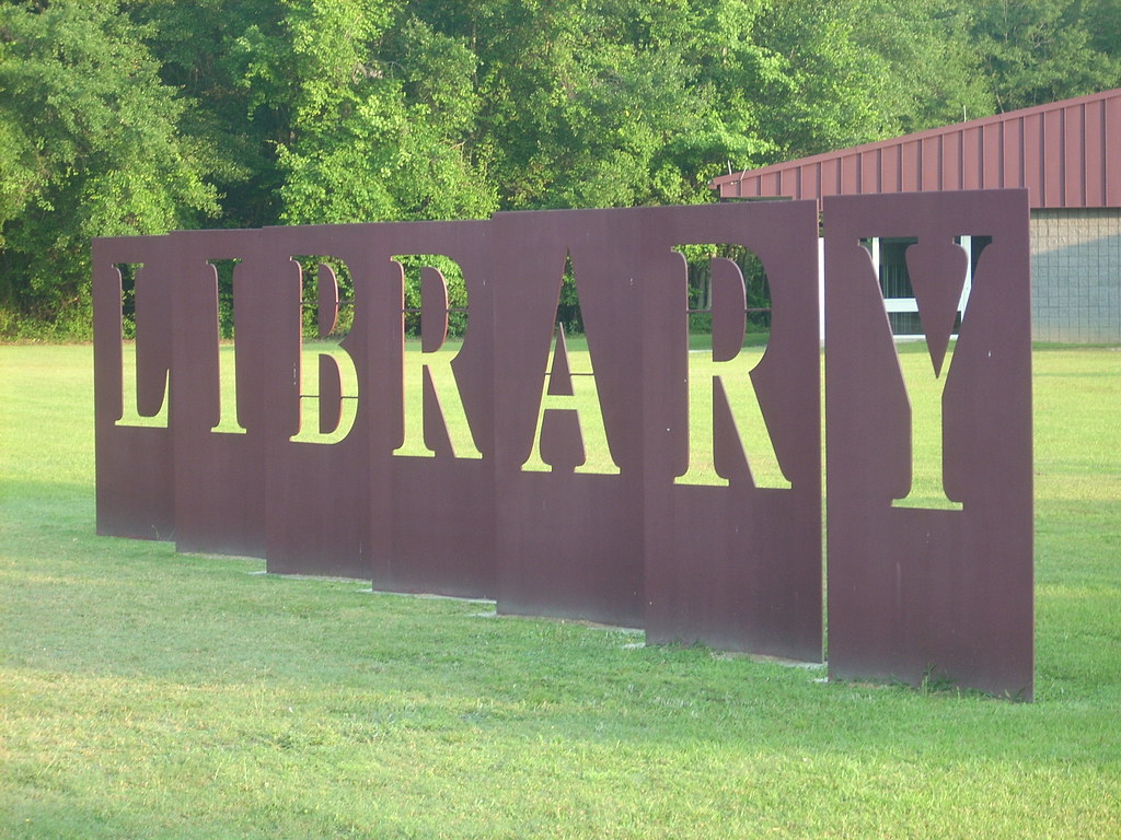 LIBRARY a sign for the East Regional Branch of the Cumberl… Flickr