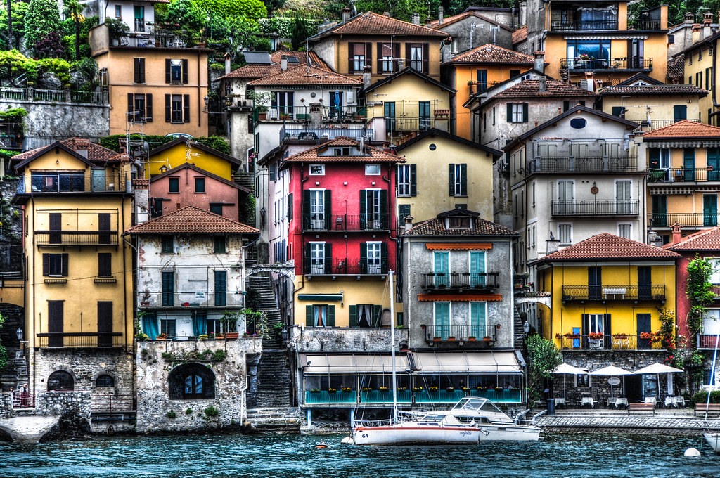 Varenna Lake Como Italy Colorful homes in Varenna Lake… Flickr