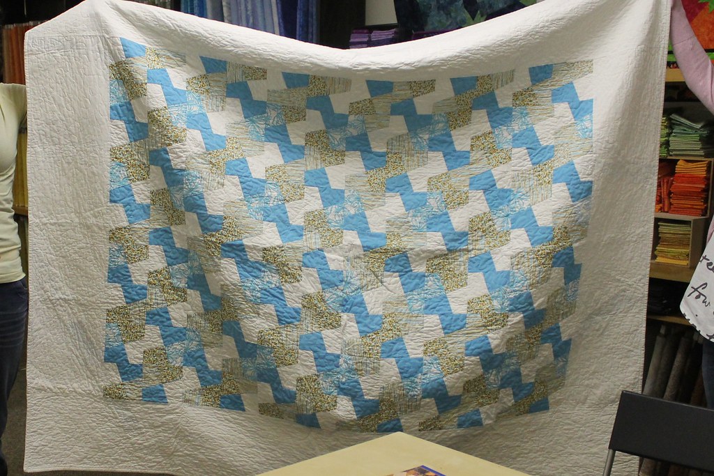 Geometric Quilt by Dana columbusmodernquiltguild.blogspot.… Flickr
