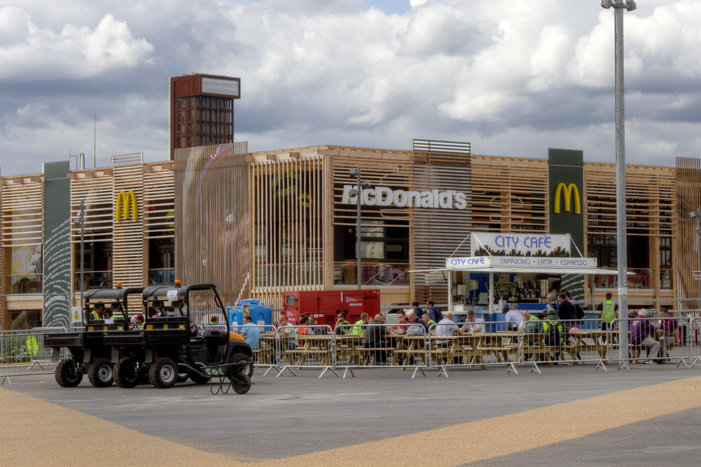 20120719 The biggest McDonalds in the world According to… Flickr