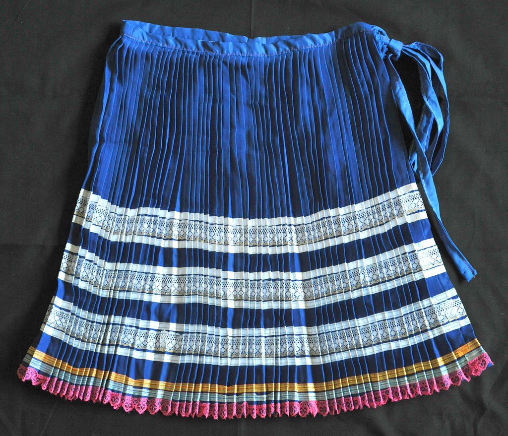 Maya Skirt Chiapas Mexico This lace trimmed pleated skirt … Flickr