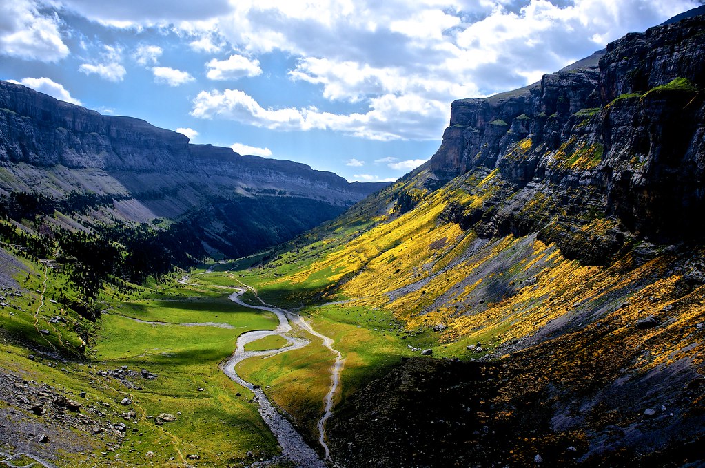 The Golden Valley EXPLORE 340 Please give my fb page a li… Flickr