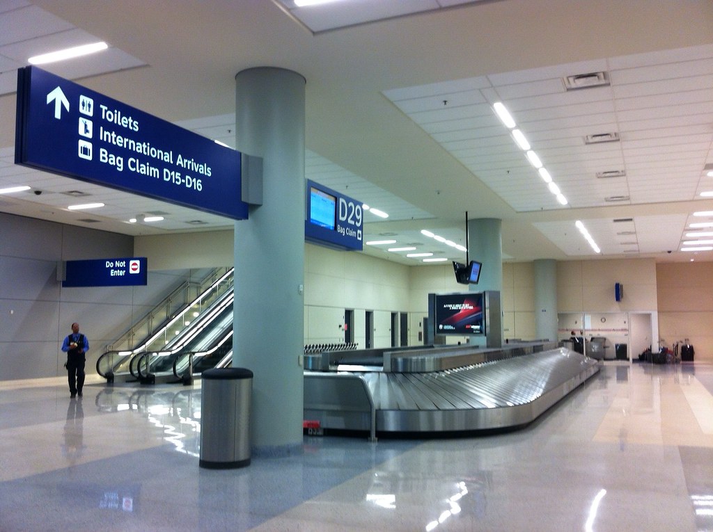 DFW Airport Terminal D Baggage Claim Photo i050 by Grant W… Flickr