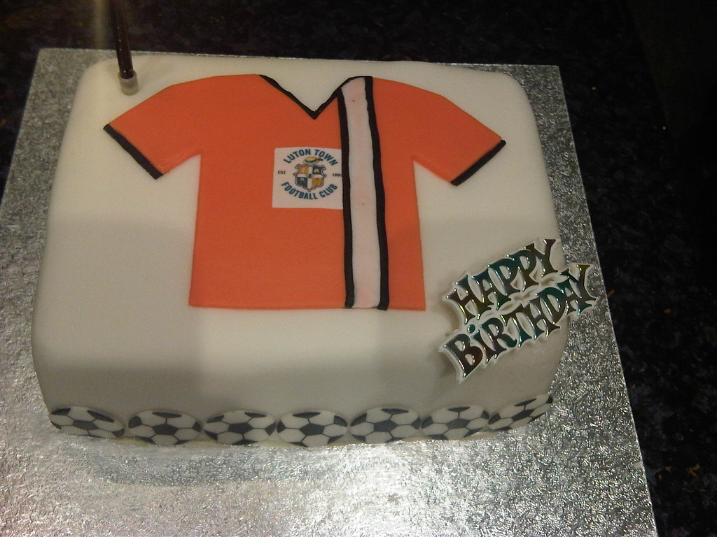 Happy Hatter! Luton Town FC Cake Happy Hatter! Luton Town … Flickr