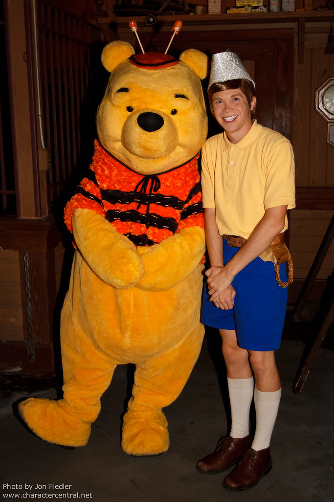 WDW Oct 2011 Meeting Christopher Robin and Winnie the Po… Flickr