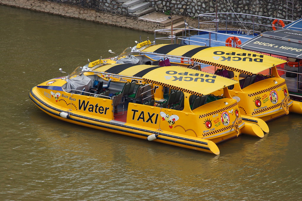 Singapore river water taxi's Sony A77 Carl Zeiss VarioSon… Flickr